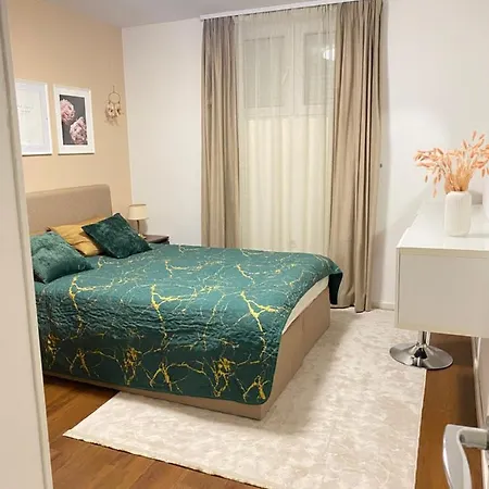 Sweet Flat With 2 Bedrooms Croatia Daire *